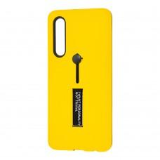 Чехол для Huawei P30 Kickstand желтый