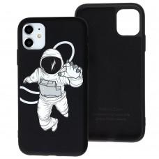 Чехол для iPhone 11 Liquid "космонавт" черный